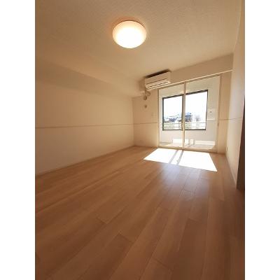 ララ　パルコ 102【管理NO：1-026647501-01020】 ★家具家電は申し込み後に搬入します★ ★2026年10月下旬入居可能★の物件写真2