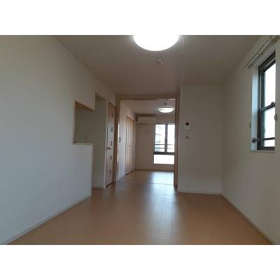 テオリア 301【管理NO：1-018717701-03010】 ★家具家電は申し込み後に搬入します★ ★2026年11月上旬入居可能★の物件写真2