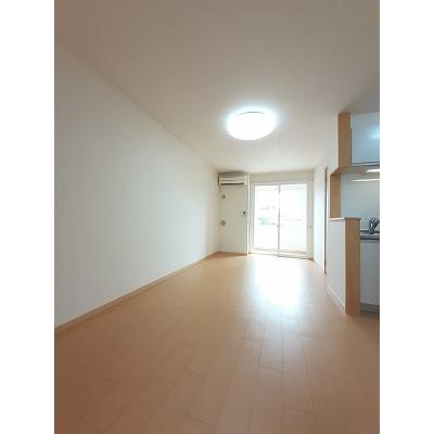 プルミエＡ 101【管理NO：1-016718301-01010】 ★家具家電は申し込み後に搬入します★ ★2026年11月上旬入居可能★の物件写真2