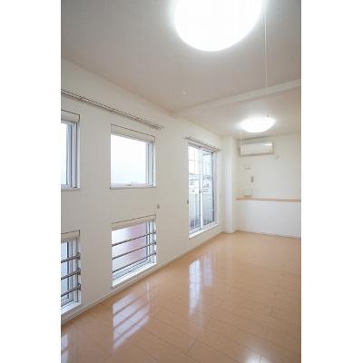 リベイラサン 201【管理NO：1-018824801-02010】 ★家具家電は申し込み後に搬入します★ ★2026年10月下旬入居可能★の物件写真2