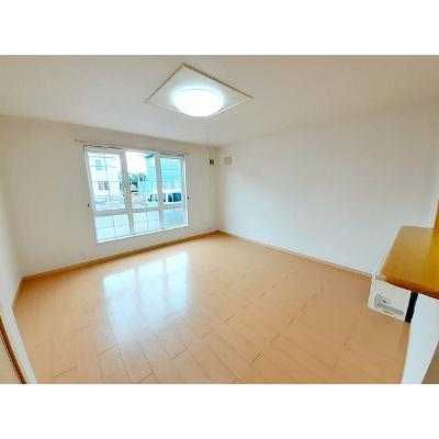 ベルブランⅡ 101【管理NO：1-016384602-01010】 ★家具家電は申し込み後に搬入します★ ★2026年11月上旬入居可能★の物件写真2