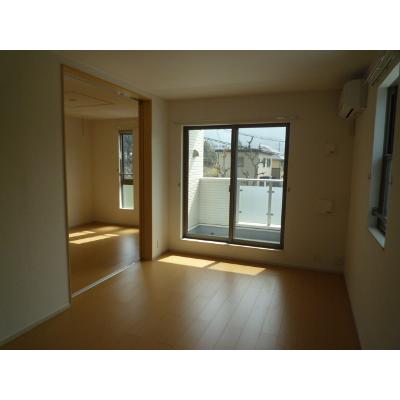 Ｌｉｌｙ　ｂｅｌｌ 201【管理NO：1-020877801-02010】 ★家具家電は申し込み後に搬入します★ ★2026年10月中旬入居可能★の物件写真2
