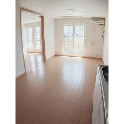 ベル　ルーム　Ｂ 201【管理NO：1-016335402-02010】 ★家具家電は申し込み後に搬入します★ ★2026年12月中旬入居可能★の物件写真2