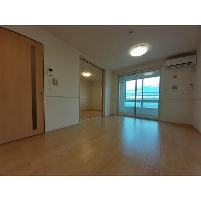 セレーナ 202【管理NO：1-025015201-02020】 ★家具家電は申し込み後に搬入します★ ★2026年10月中旬入居可能★の物件写真2