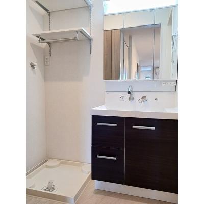 apartment 〒108-0075　東京都港区港南２丁目16-1