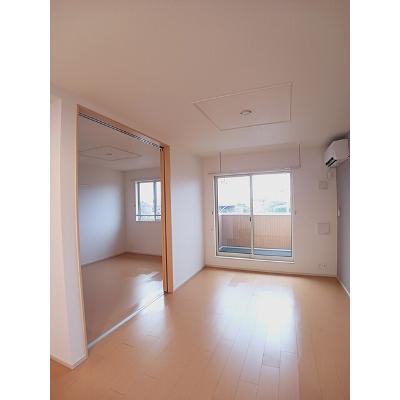 フランブリーズⅢ 203【管理NO：1-018934201-02030】 ★家具家電は申し込み後に搬入します★ ★2026年11月上旬入居可能★の物件写真2