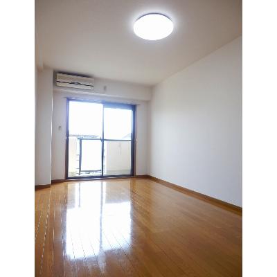 グランテソール 303【管理NO：1-099187701-03030】 ★家具家電は申し込み後に搬入します★の物件写真2
