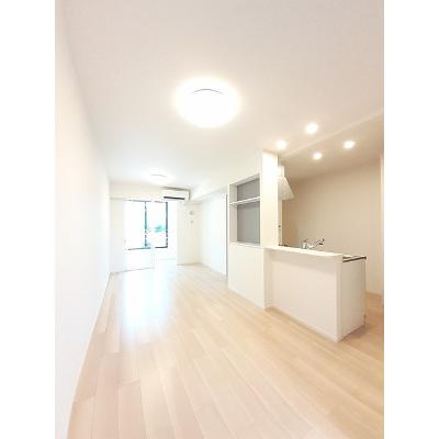 青海ヒルズ　Ａ 203【管理NO：1-027612001-02030】 ★家具家電は申し込み後に搬入します★ ★2026年11月中旬入居可能★の物件写真2