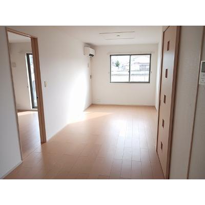 ラ　コリエンテ 102【管理NO：1-020105201-01020】 ★家具家電は申し込み後に搬入します★ ★2026年11月下旬入居可能★の物件写真2
