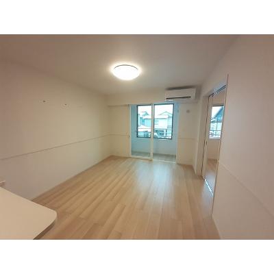 スプリング　ファインⅡ 205【管理NO：1-027051102-02050】 ★家具家電は申し込み後に搬入します★ ★2026年11月中旬入居可能★の物件写真2