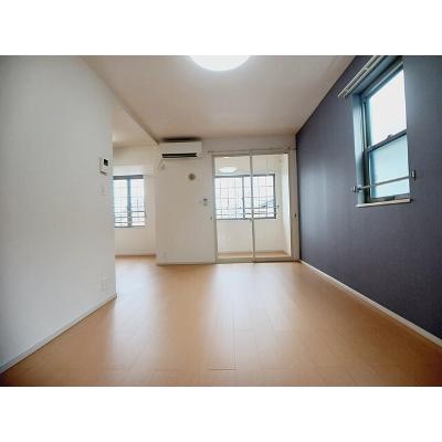 ラ　ルーチェ 201【管理NO：1-019409601-02010】 ★家具家電は申し込み後に搬入します★ ★2026年10月中旬入居可能★の物件写真2