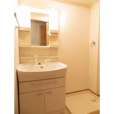 リッチリバー館 102【管理NO：1-014267801-01020】 ★家具家電は申し込み後に搬入します★ ★2026年11月上旬入居可能★の物件写真6