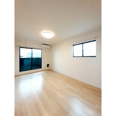 リュミエール 205【管理NO：1-026827001-02040】 ★家具家電は申し込み後に搬入します★ ★2026年10月中旬入居可能★の物件写真2