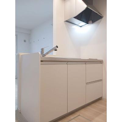 マータリ　Ⅱ 105【管理NO：1-025573402-01040】 ★家具家電は申し込み後に搬入します★の物件写真3