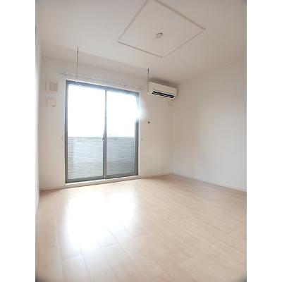 クレメント 101【管理NO：1-023508501-01010】 ★家具家電は申し込み後に搬入します★の物件写真2