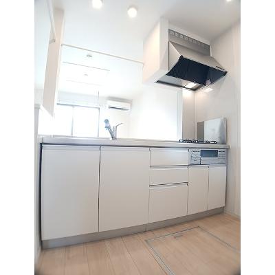 クレメント 101【管理NO：1-023508501-01010】 ★家具家電は申し込み後に搬入します★の物件写真3
