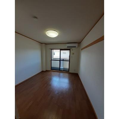 ソレアードＣ 205【管理NO：1-012825701-02040】 ★家具家電は申し込み後に搬入します★ ★2026年10月下旬入居可能★の物件写真2