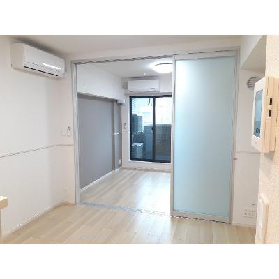イーストスクエア 203【管理NO：1-027315201-02030】 ★家具家電は申し込み後に搬入します★ ★2026年10月上旬入居可能★の物件写真2