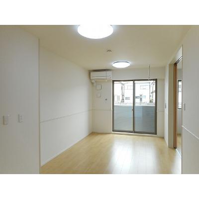 アソシエ 101【管理NO：1-024000901-01010】 ★家具家電は申し込み後に搬入します★ ★2026年10月中旬入居可能★の物件写真2