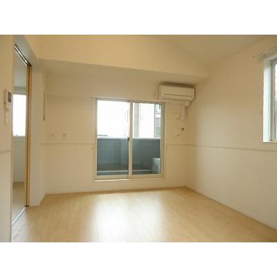 奏（ソウ） 203【管理NO：1-022587801-02030】 ★家具家電は申し込み後に搬入します★ ★2026年11月中旬入居可能★の物件写真2