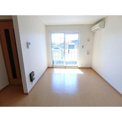 マロンⅡＡ 101【管理NO：1-014775601-01010】 ★家具家電は申し込み後に搬入します★ ★2026年11月中旬入居可能★の物件写真2