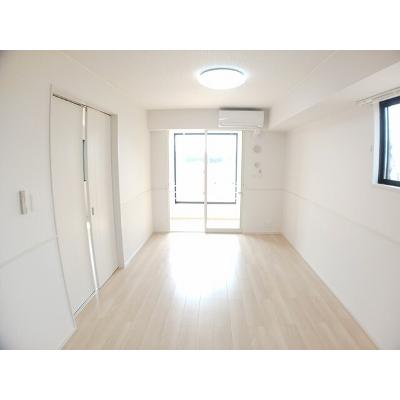 ルリアン 105【管理NO：1-027912601-01040】 ★家具家電は申し込み後に搬入します★ ★2026年11月上旬入居可能★の物件写真2