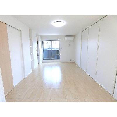 オークモントＡ 201【管理NO：1-023556601-02010】 ★家具家電は申し込み後に搬入します★ ★2026年11月上旬入居可能★の物件写真2