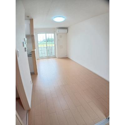 レオ・レグルス 102【管理NO：1-018349001-01020】 ★家具家電は申し込み後に搬入します★の物件写真2