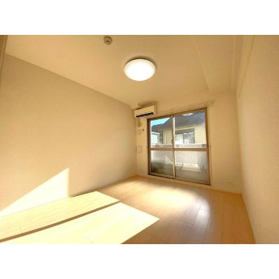 ブライトアイリス 205【管理NO：1-022076001-02040】 ★家具家電は申し込み後に搬入します★ ★2026年10月中旬入居可能★の物件写真2