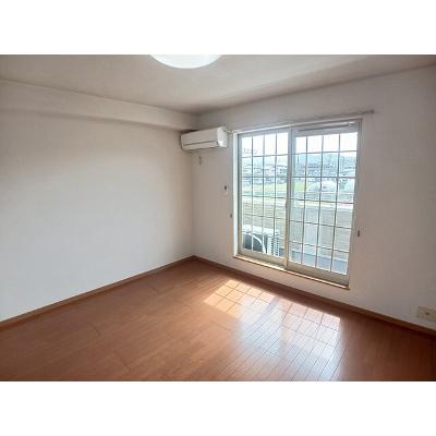カリーノＲフィーネ 205【管理NO：1-014001601-02040】 ★家具家電は申し込み後に搬入します★の物件写真2