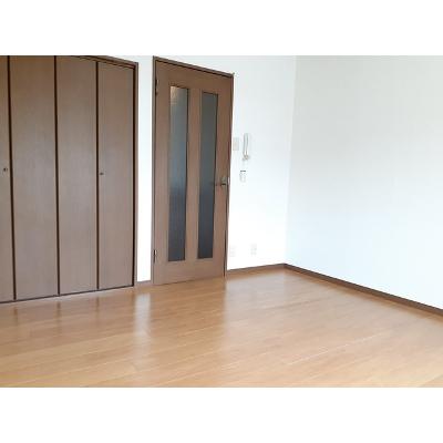 ヴィラウエスト 206【管理NO：1-007718501-02050】 ★家具家電は申し込み後に搬入します★ ★2026年11月中旬入居可能★の物件写真2