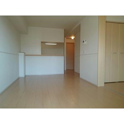 シェーネ　康 202【管理NO：1-018490001-02020】 ★家具家電は申し込み後に搬入します★ ★2026年11月上旬入居可能★の物件写真2