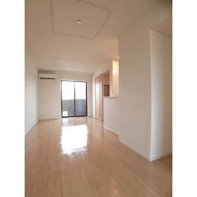 つきの詩Ⅱ 102【管理NO：1-022082202-01020】 ★家具家電は申し込み後に搬入します★の物件写真2