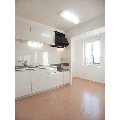 Ｋ 203【管理NO：1-019710102-02010】 ★家具家電は申し込み後に搬入します★の物件写真3