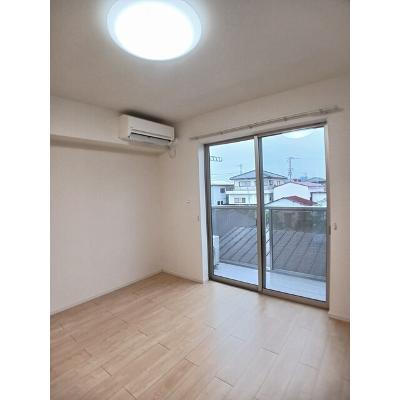 カーザ・マローネ 205【管理NO：1-023963601-02040】 ★家具家電は申し込み後に搬入します★ ★2026年10月下旬入居可能★の物件写真2