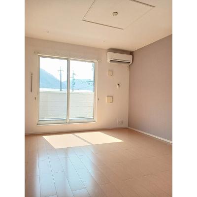 ラメールＢ 201【管理NO：1-019623501-02010】 ★家具家電は申し込み後に搬入します★ ★2026年11月上旬入居可能★の物件写真2