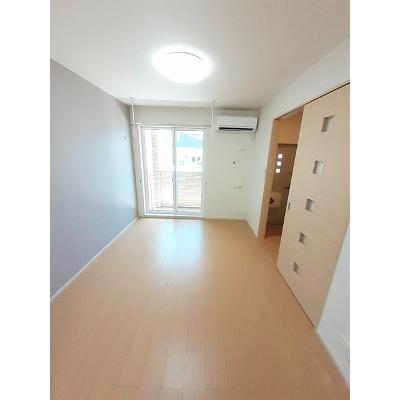 ル　リアン 102【管理NO：1-021171201-01020】 ★家具家電は申し込み後に搬入します★ ★2026年10月中旬入居可能★の物件写真2
