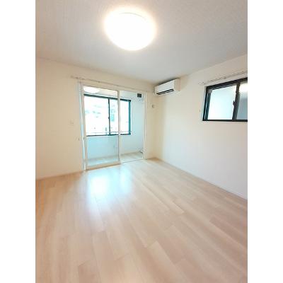グリーン　オレンジ　Ｂ 105【管理NO：1-027525202-01050】 ★家具家電は申し込み後に搬入します★ ★2026年11月中旬入居可能★の物件写真2