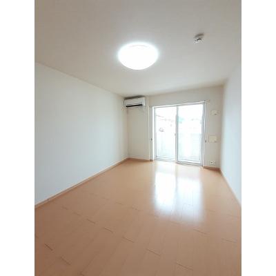 プリートプリムラ 203【管理NO：1-019497401-02030】 ★家具家電は申し込み後に搬入します★ ★2026年10月下旬入居可能★の物件写真2