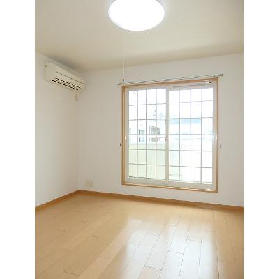 アウローラ 201【管理NO：1-015154601-02010】 ★家具家電は申し込み後に搬入します★ ★2026年10月中旬入居可能★の物件写真2