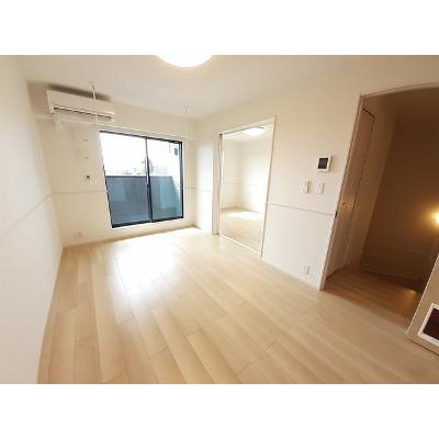 レスポア－ル　Ⅲ 203【管理NO：1-026336701-02030】 ★家具家電は申し込み後に搬入します★ ★2026年11月上旬入居可能★の物件写真2