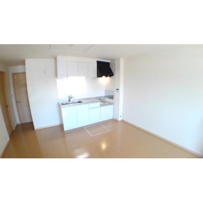 サニープレイス 102【管理NO：1-020115401-01020】 ★家具家電は申し込み後に搬入します★ ★2026年11月中旬入居可能★の物件写真3