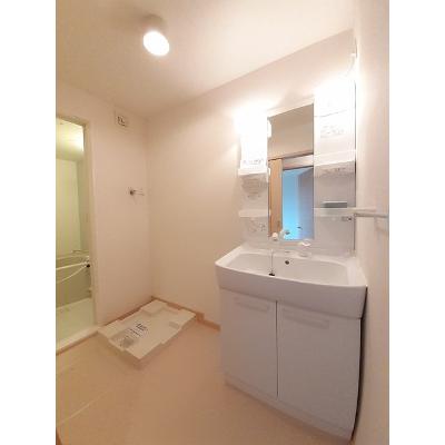 ラッフィナート 201【管理NO：1-016633301-02010】 ★家具家電は申し込み後に搬入します★ ★2026年11月中旬入居可能★の物件写真6