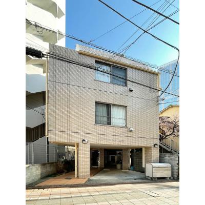アパートメント四季【4号室】禁煙ルーム♪閑静な住宅街！♪バス・トイレ別♪インターネット無料♪オートロック完備　駐車場付き🚗の外観画像
