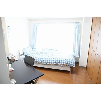 アパートメント四季【4号室】禁煙ルーム♪閑静な住宅街！♪バス・トイレ別♪インターネット無料♪オートロック完備　駐車場付き🚗の物件写真2