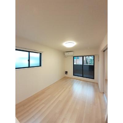 ラルース　Ｂ 201【管理NO：1-027337602-02010】 ★家具家電は申し込み後に搬入します★ ★2026年11月中旬入居可能★の物件写真2