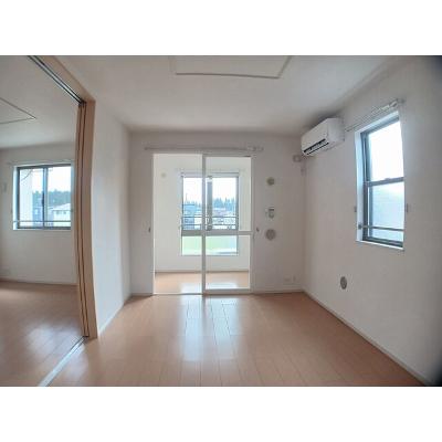 フル－ル　ドゥ　スリジェ 205【管理NO：1-019139401-02050】 ★家具家電は申し込み後に搬入します★の物件写真2