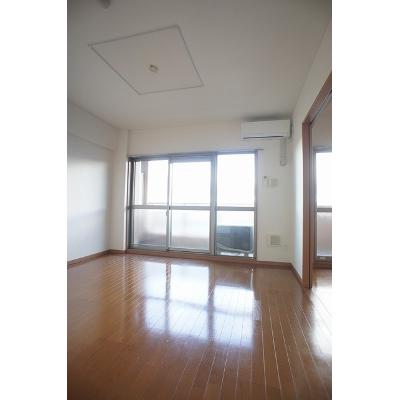 セントラルパーク 402【管理NO：1-012937701-04020】 ★家具家電は申し込み後に搬入します★ ★2026年11月中旬入居可能★の物件写真2