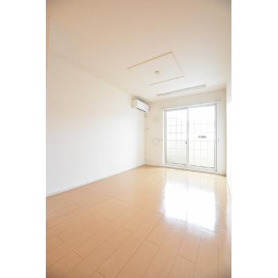 プリート　スイーテ 102【管理NO：1-017313601-01020】 ★家具家電は申し込み後に搬入します★ ★2026年11月中旬入居可能★の物件写真2
