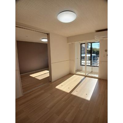 ユニスト 103【管理NO：1-027811601-01030】 ★家具家電は申し込み後に搬入します★ ★2026年11月中旬入居可能★の物件写真2